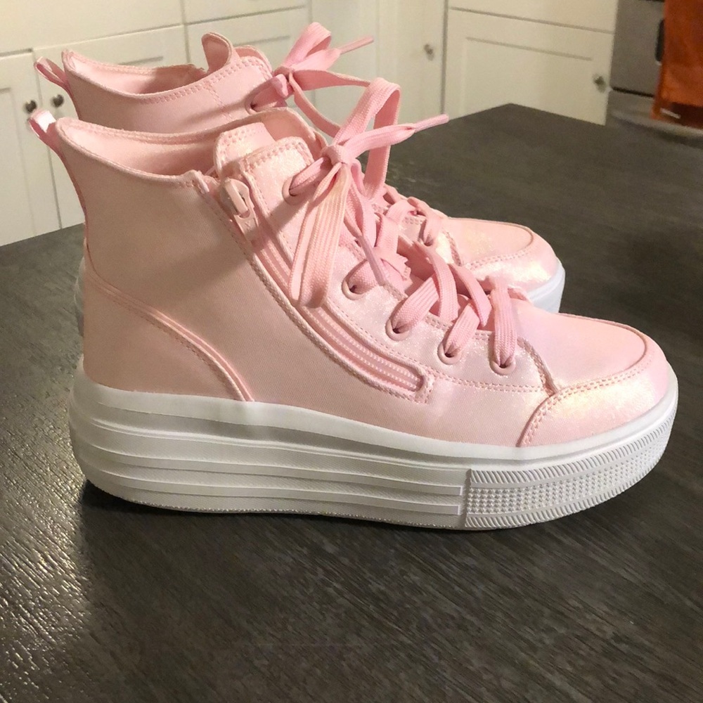 Skechers sneakers youth size 5
